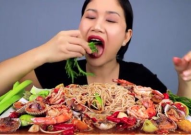 渣江卖海鲜的小姐姐电话,渣江海鲜小姐姐的温馨海鲜故事